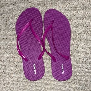Old navy flip flops